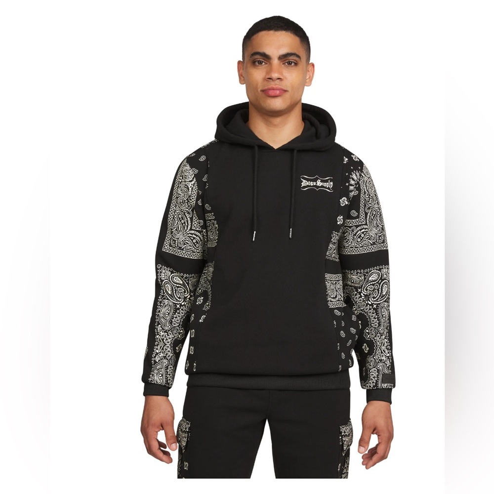 Dogg Supply by Snoop Dogg Men's Paisley Long Sleeve Pullover Hoodie.